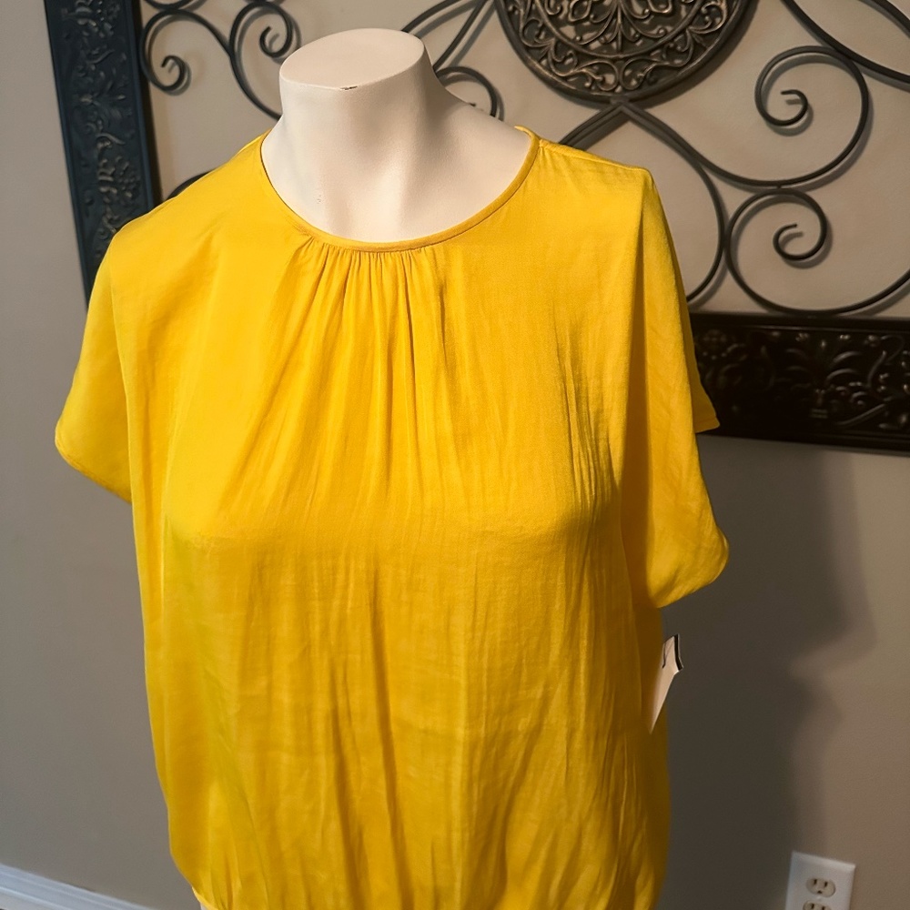 NWT Women's Yellow Banana Republic Dress Shirt